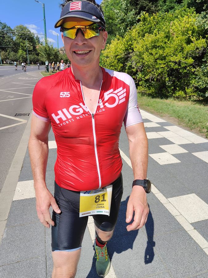 Temesvár Triatlon 2025 féltáv - Krisztánál a frissítés