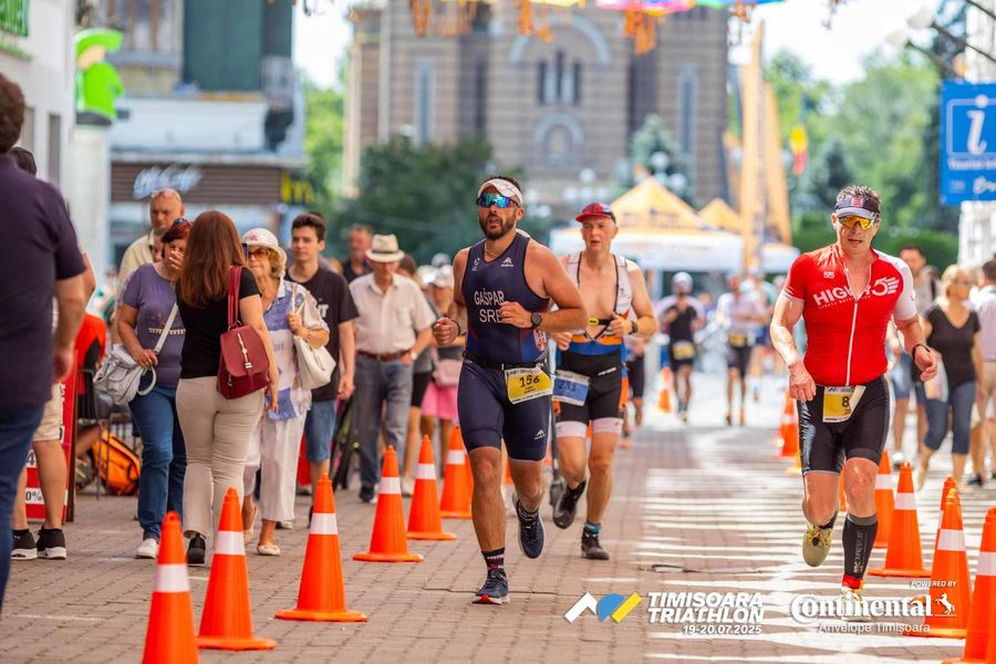 Temesvár Triatlon 2025 féltáv - a szlovén sráccal futottam egy darabig